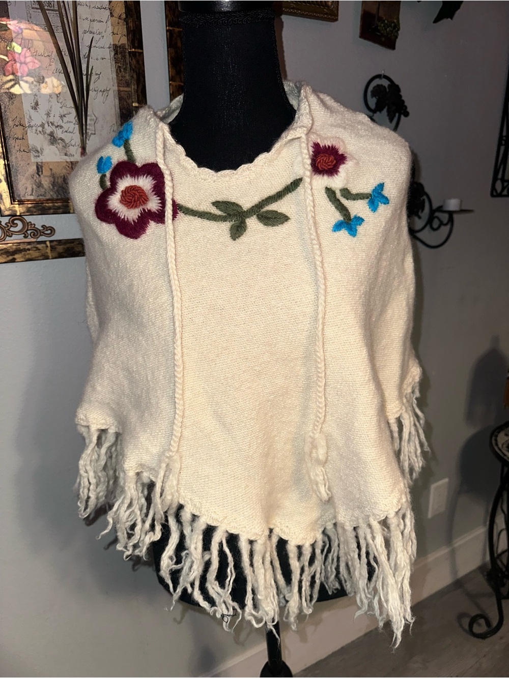 Zara TRF Women’s Cream Knit Wool Shawl/Wrap Poncho Floral Embroidered Fringe, M